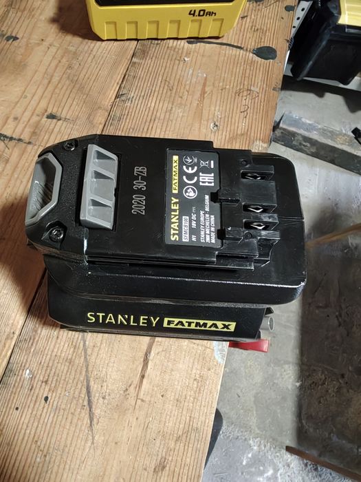Adapter do akumulatorów Stanley sfmcb100