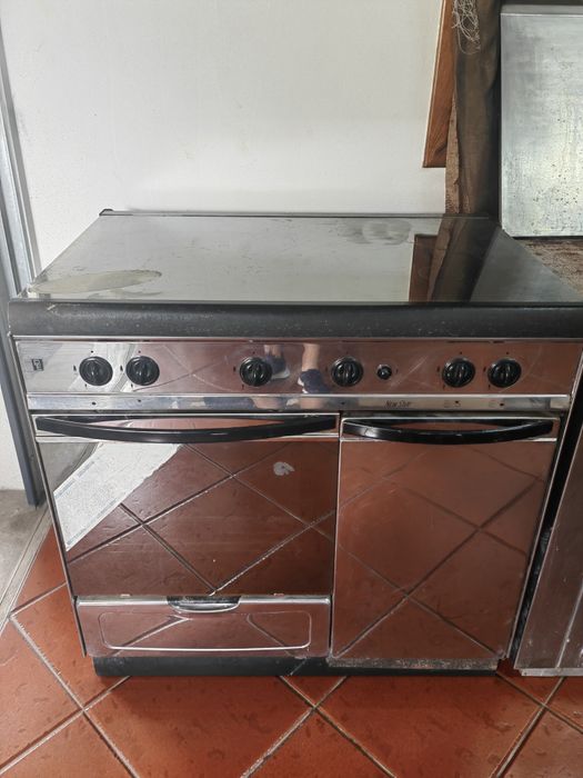 Fogão a gás com 5 bocas