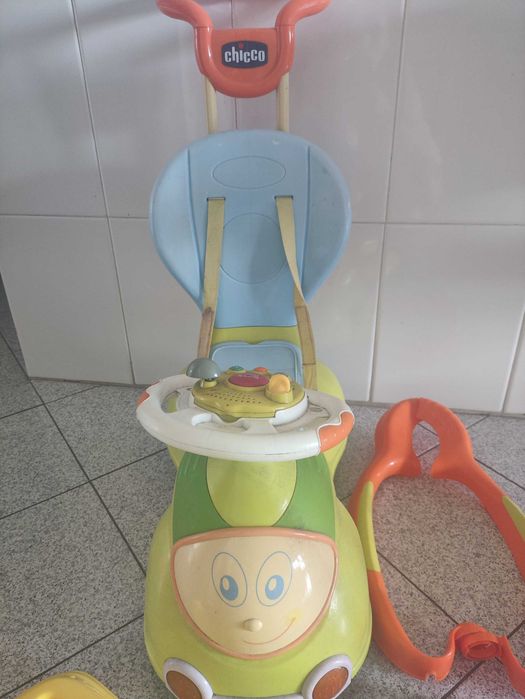 carrinho Chicco para brincar