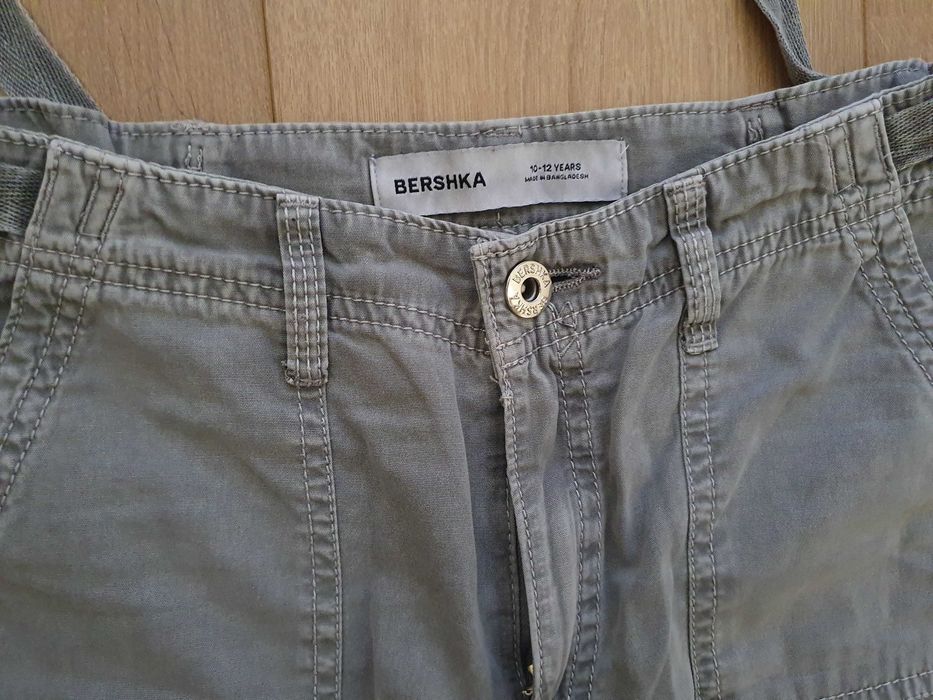 Spodnie Bershka 10-12 lat rozm. 152