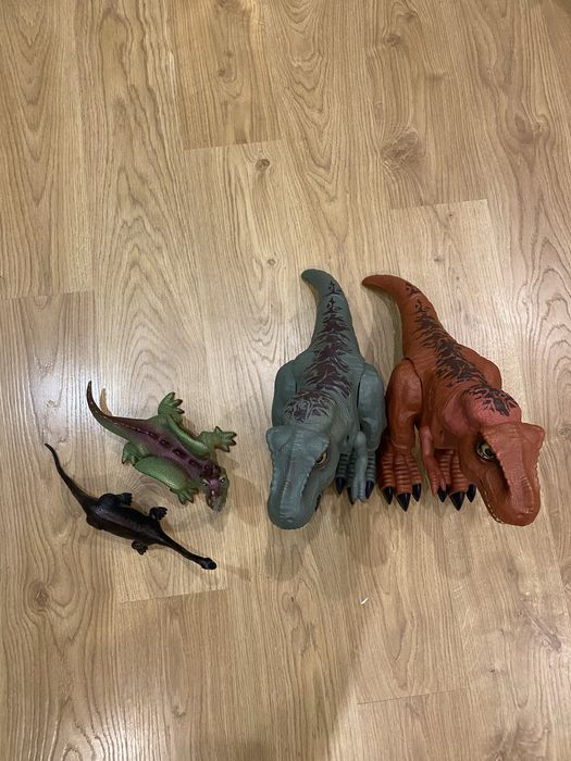 Dinozaury ruchome zabawki