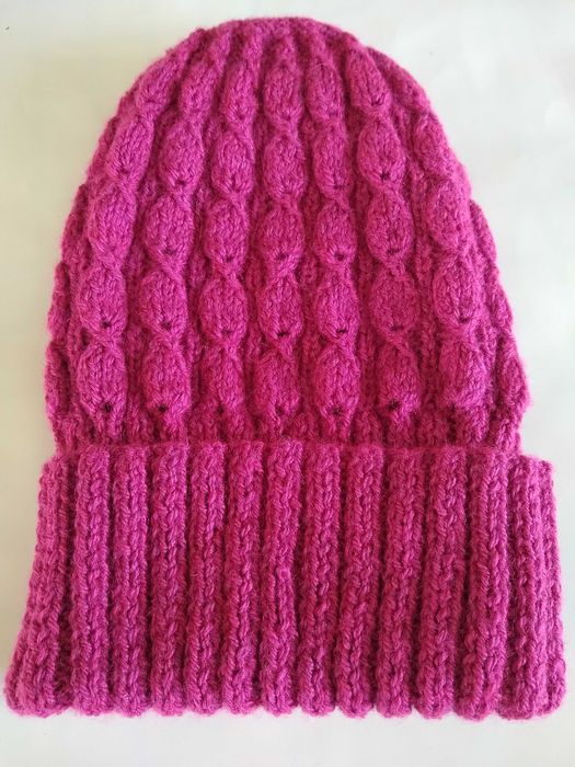 Czapka z mankietem ciemny róż