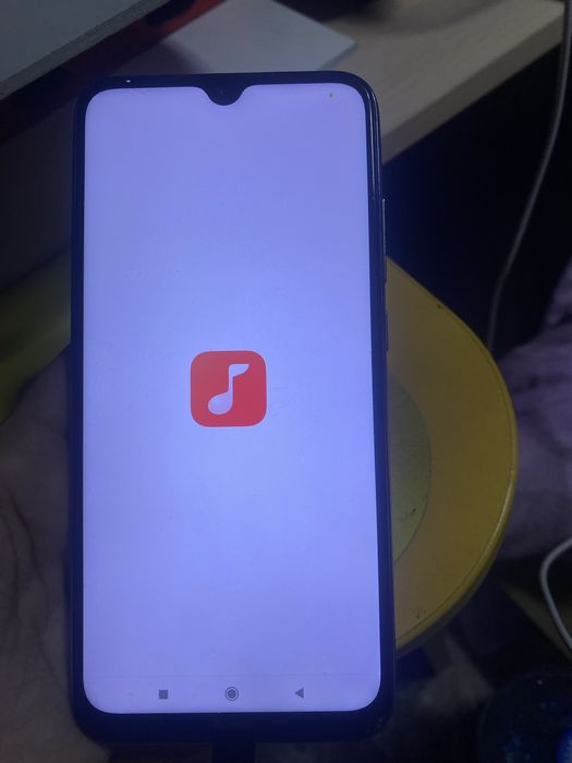 Телефон редмі ноте 8 /32