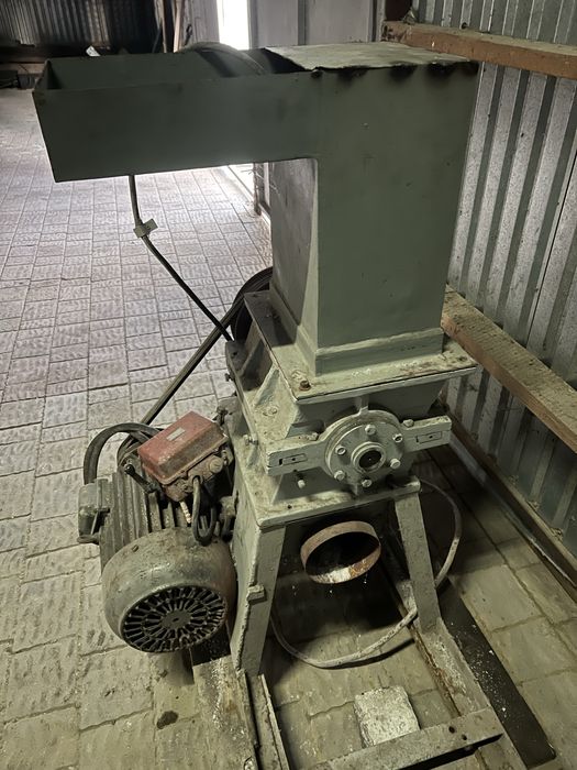 Подрібнювач пластмаси,  дробилка широкого застосування