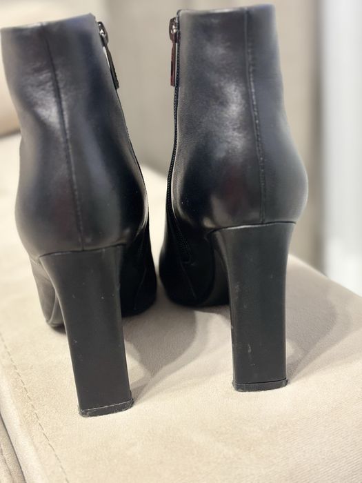 Ботінки Estro шкіряні