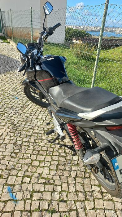 Moto Honda CBF125