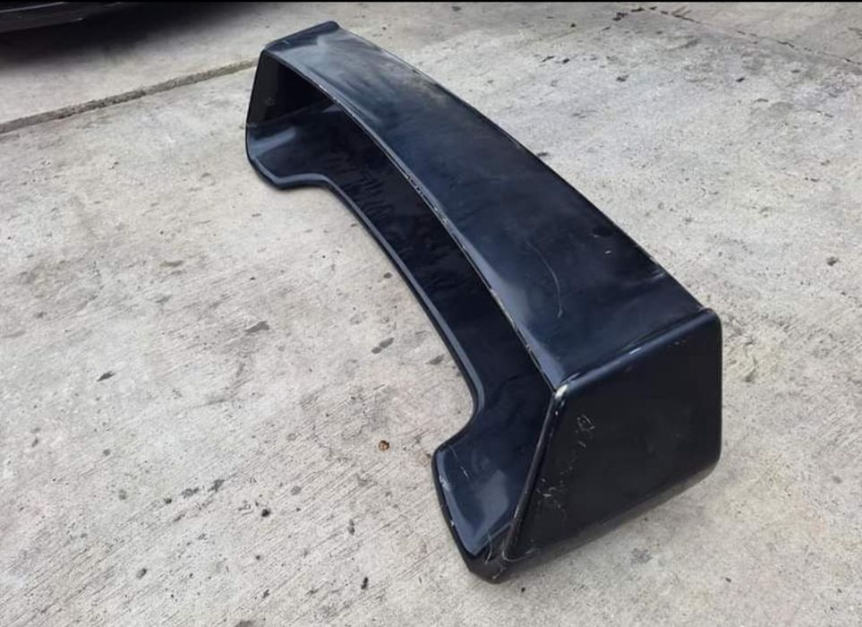 Spoiler subaru wrx sti