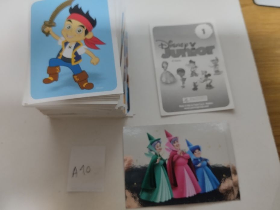 (A2) Cromos de 8 coleções