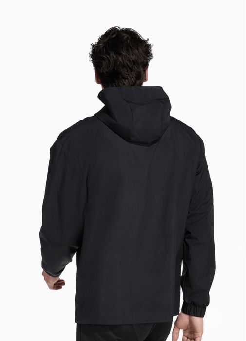 Ветровка фирмы Adidas