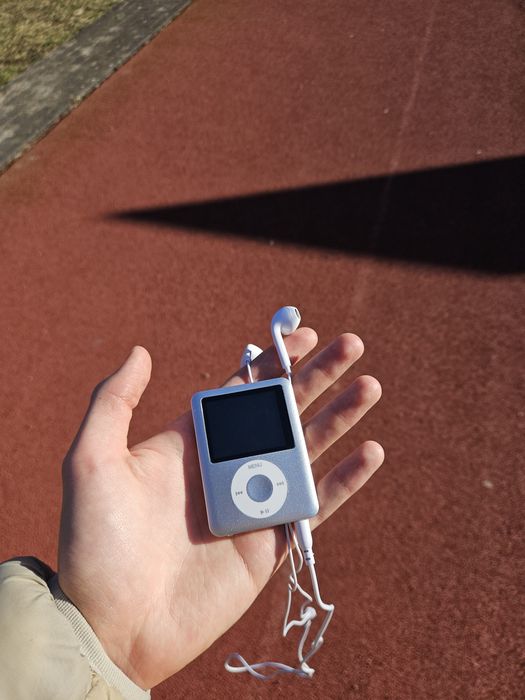 Nowoczesny Odtwarzacz MP3 128GB z Bluetooth! Styl a'la iPod + Kompletn