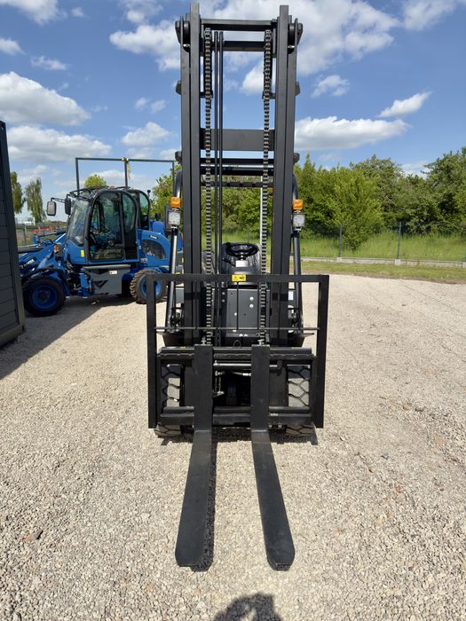 RAVOX WWD30 - Nowy Wozek widlowy diesel 3T