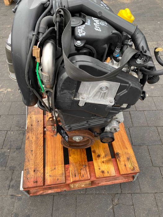 Silnik Kompletny K9K6770 1.5 DCI renault DELPHI megane III clio kangoo