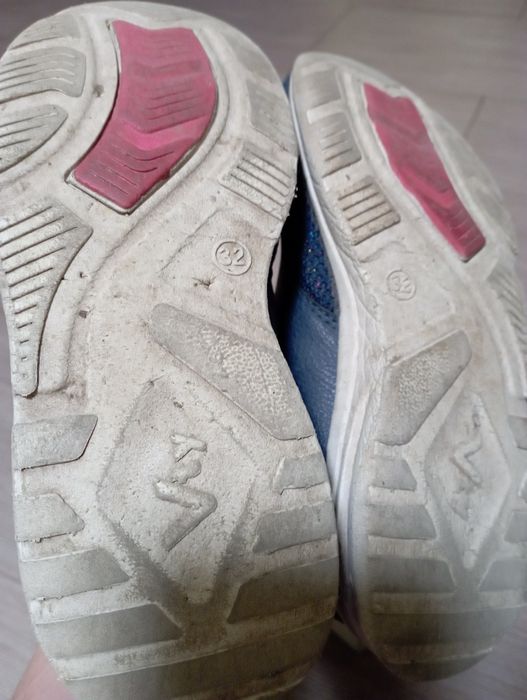 Buty sportowe dziewczęce adidasy rzepy 32