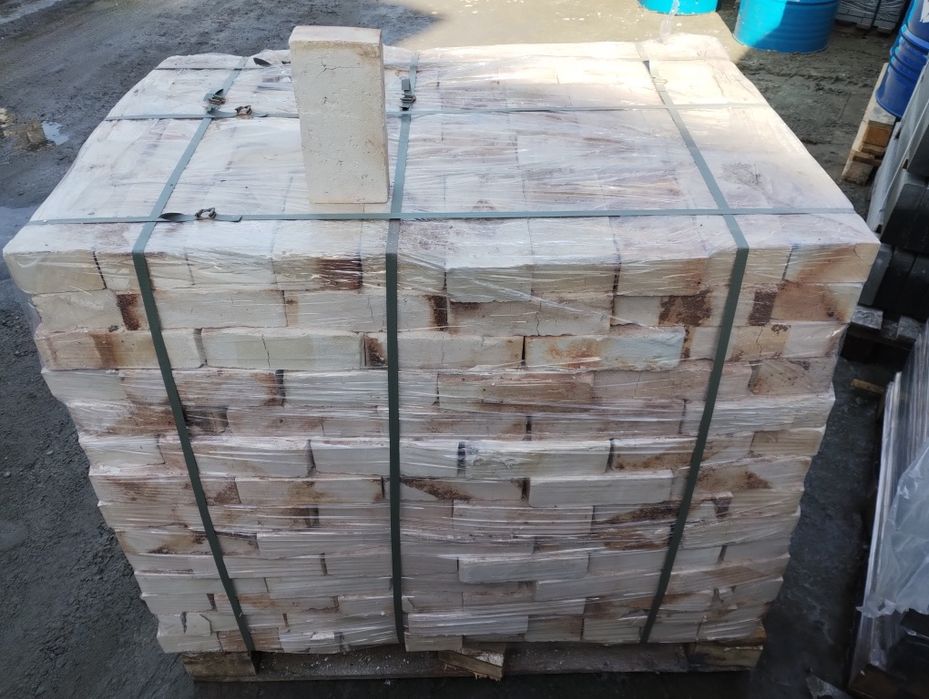 Цегла вогнетривка