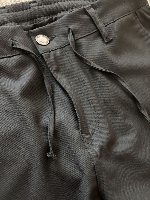 Легкі стильні брюки Emporio Armani