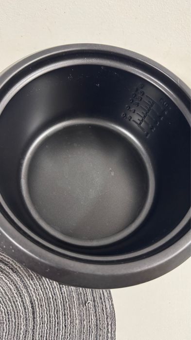 Panela de arroz impecavel