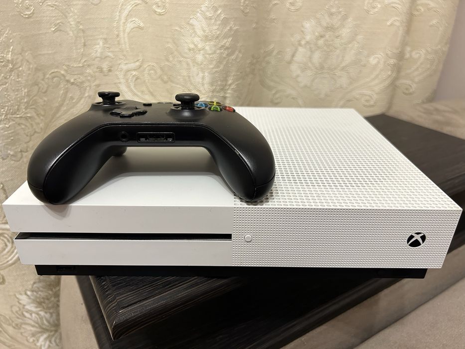 Xbox One S 512гб