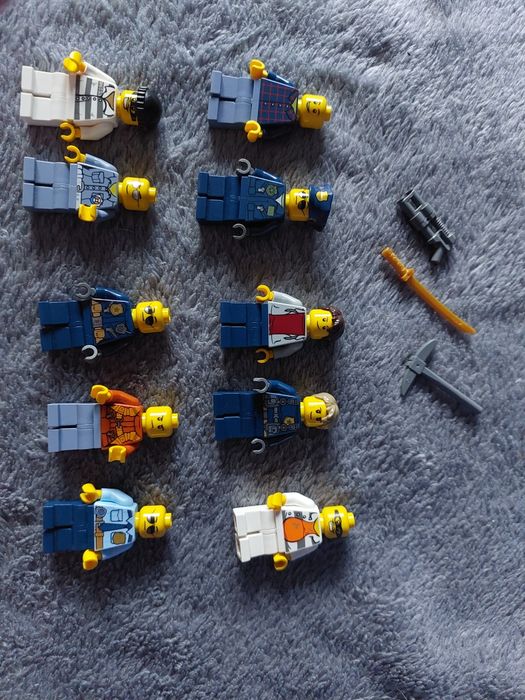Pakiet 10 losowych oryginalnych figurek lego plus 3 losowe akcesoria