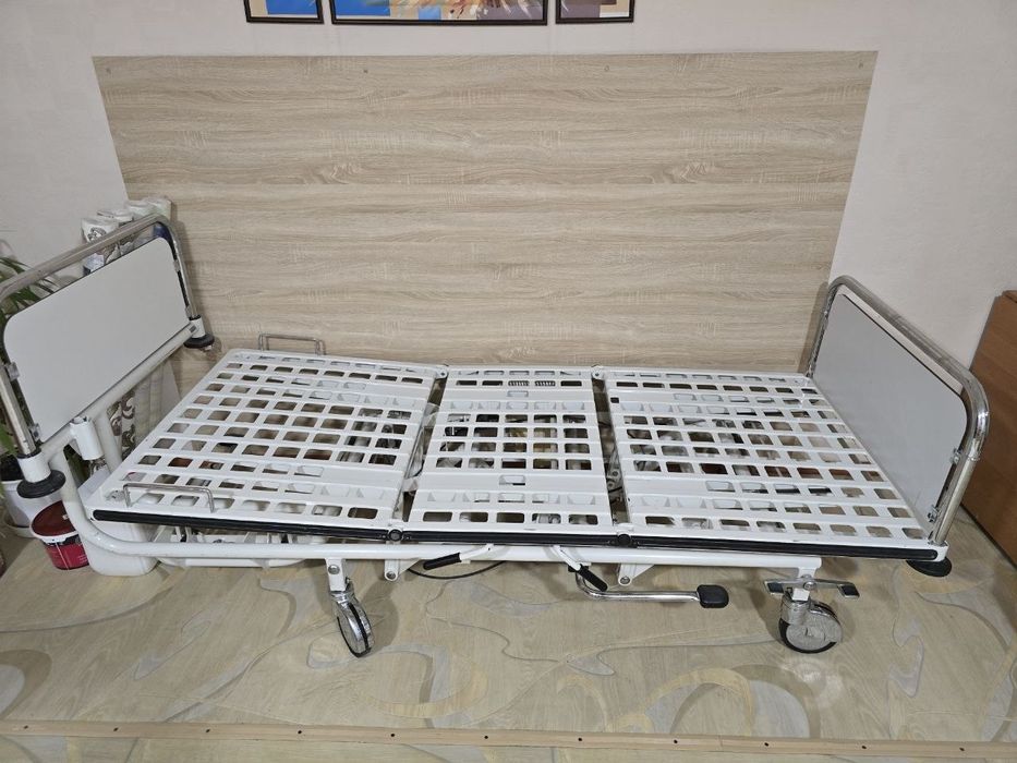 Функциональная медицинская кровать