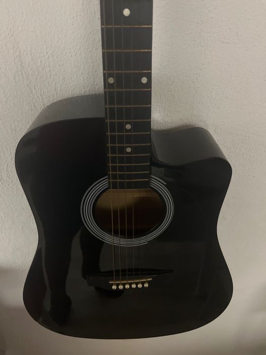 Guitarra acústica squier preta em bom estado