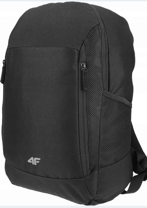 Plecak miejski 4F czarny 23L