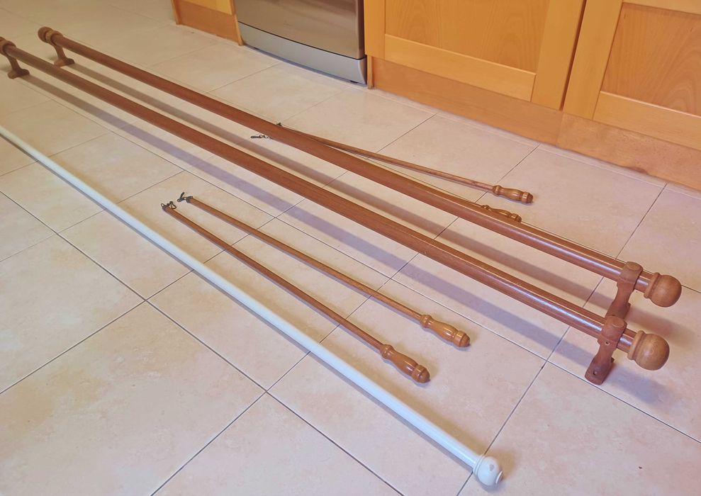 Varão para cortinado em madeira