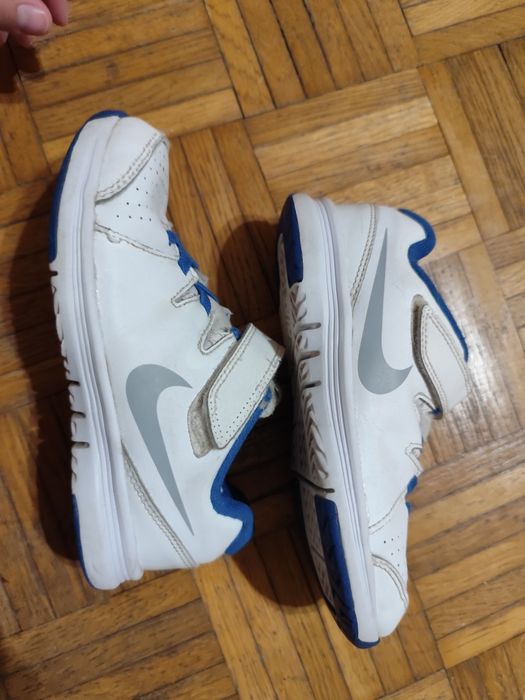 Buty na rzepy Nike 30