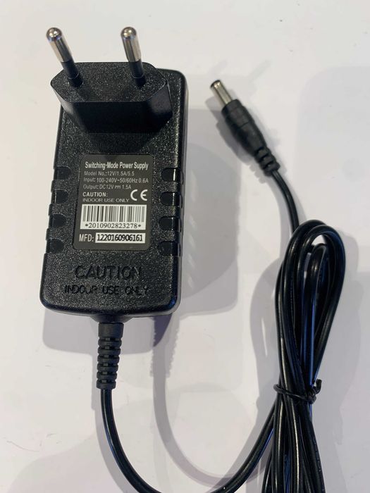 Zasilacz sieciowy 12V 1,5A 100 cm