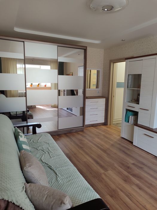 Продається 2к квартира з меблями, Ковпака