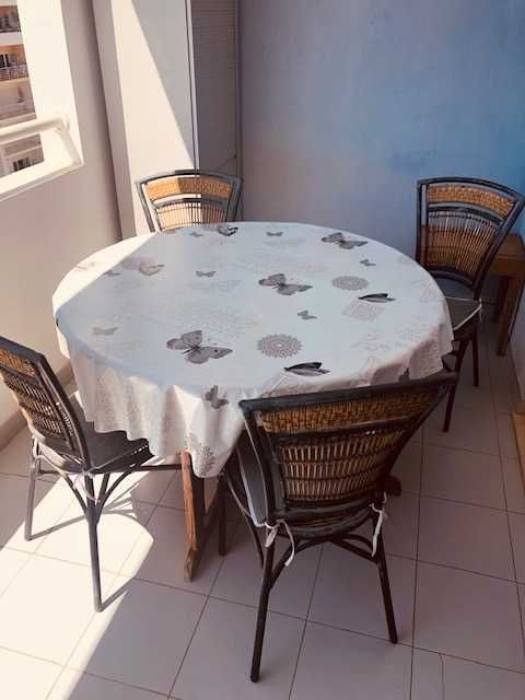 Iron Chairs (4) in Good Condition64584968419329120