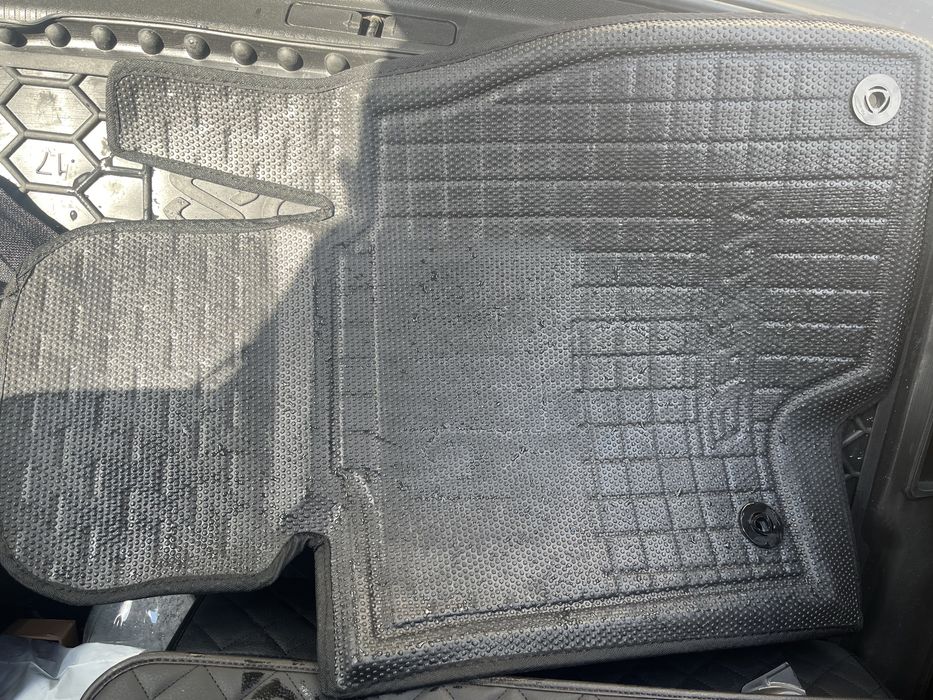 Продам коврики на мазду 3 - 18год