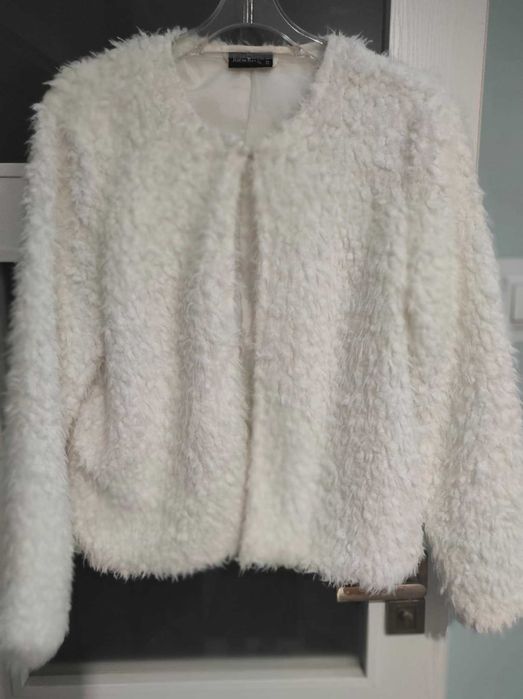 Biały kudłaty kubraczek