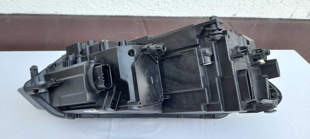 Reflektor przedni lewy VW Touran III Full Led  5TB  2016-