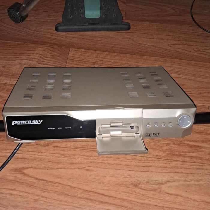 Супутниковий ресивер моделі PS-8210CISK.