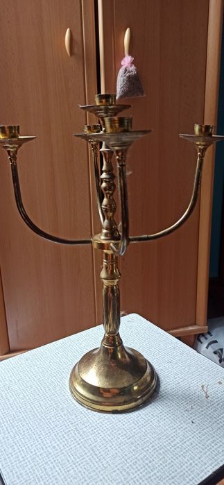Świecznik mosiężny