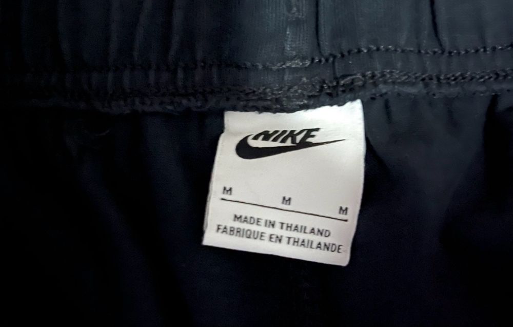 Vendo Calções Nike. ( Não Baixa de Preço ).
