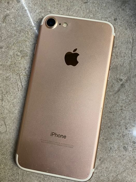 продам iPhone 7/32gb