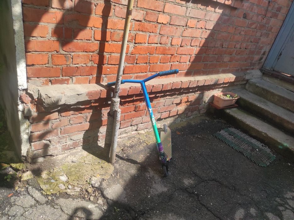 Продаю трюковой самокат в хорошем состоянии