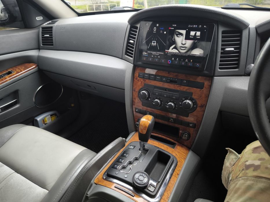 Продам JEEP WK 3.0 D