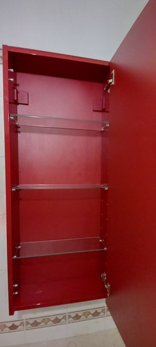 Armario parede casa de banho