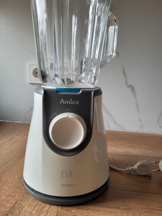 Blender kielichowy Amica BTK 3012