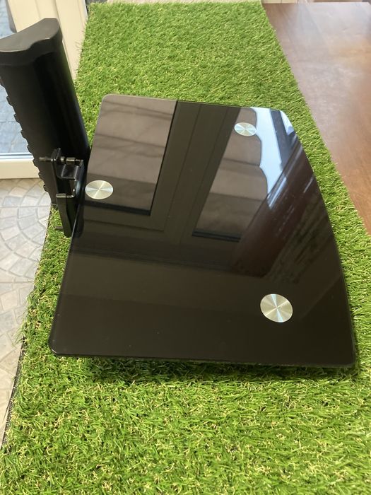 Полка под телевизор