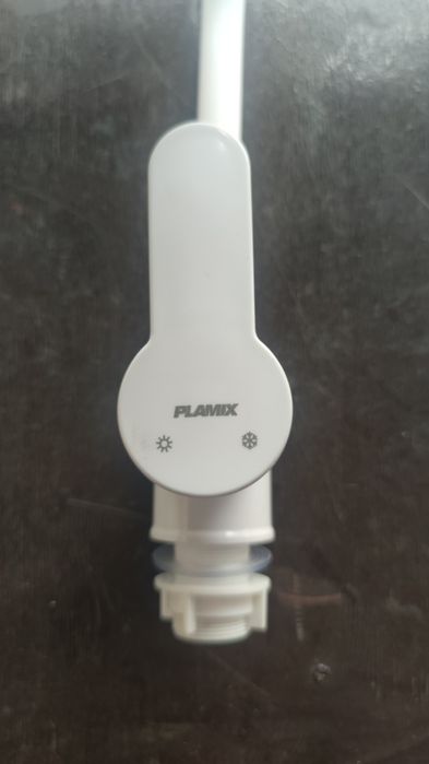 Пластиковый смеситель