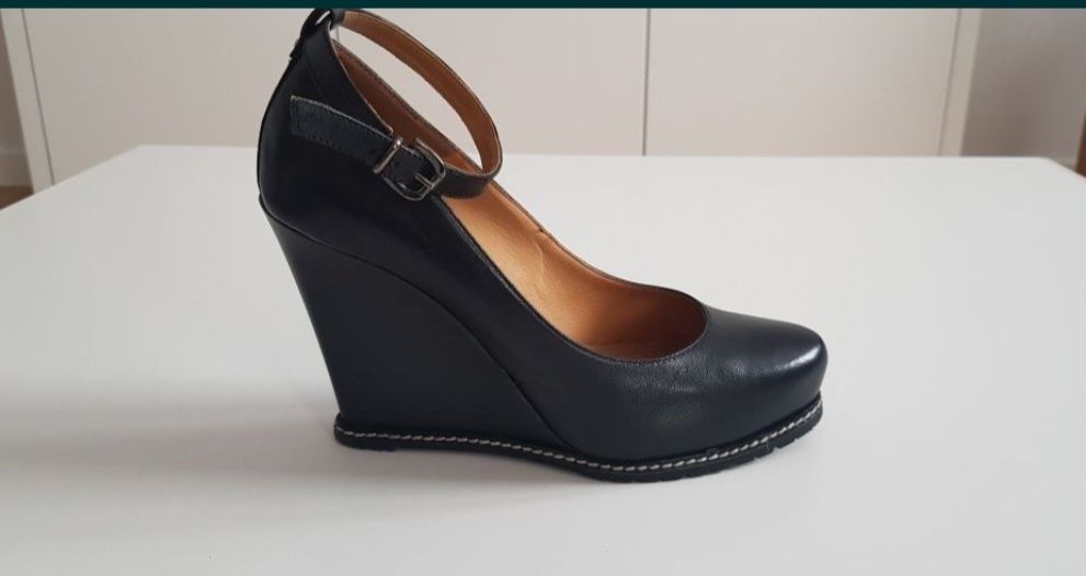 Buty na koturnie gino rossi r.38