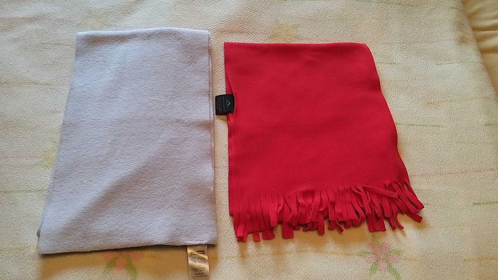 cachecol azul e vermelho