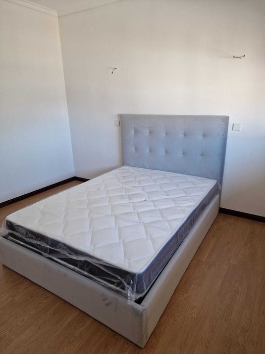 Camas de Casal Estofadas de Luxo 199€ Disp. em Várias Cores! 190x140m!