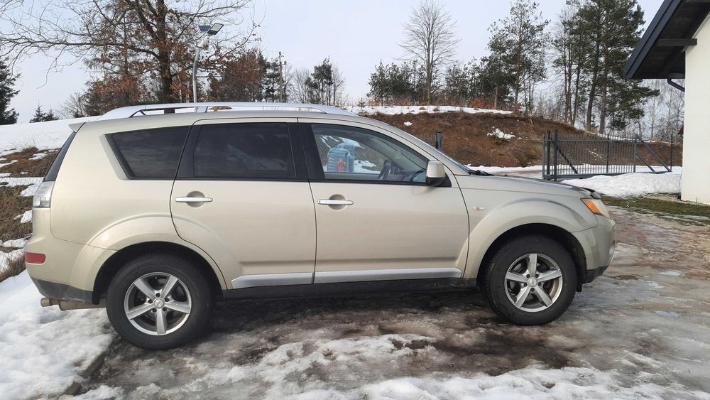 Sprzedam Outlander 2