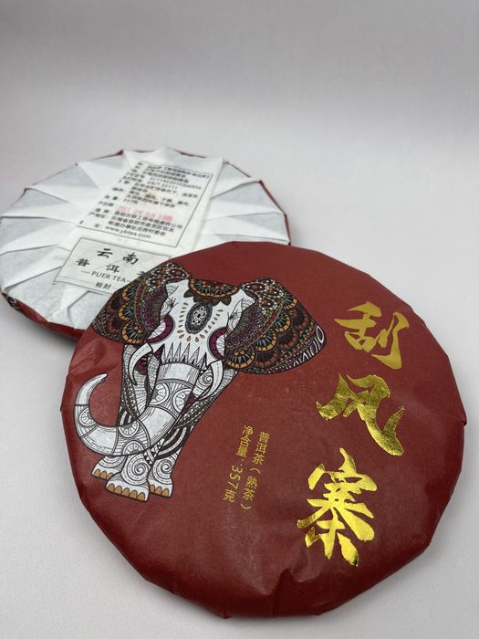 Шу Пуер «Сян 2019г Yiwu Guafengzhai Pu'er»  357 грам.