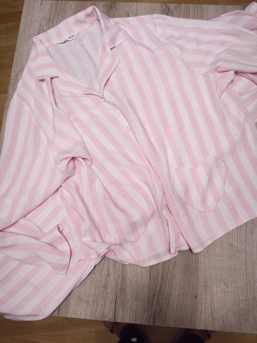 Жіноча піжама в стилі Victoria Secret L-XL.
У розмірі L.