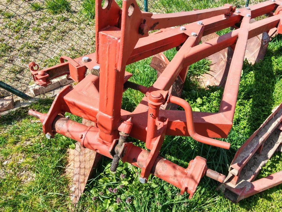 Pług 4 skibowy zagonowy